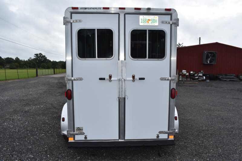 2003 Featherlite 2HST 2 Horse Trailer image 13