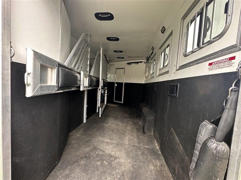 2014 Lakota Bighorn 8416, Generator, Couch, Dinette 17’ Shortwall, 4 Horse Trailer, 12′ Slide. image 4