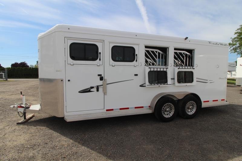 2019 Trails West Manufacturing Classic II 4 Horse Trailer image 1