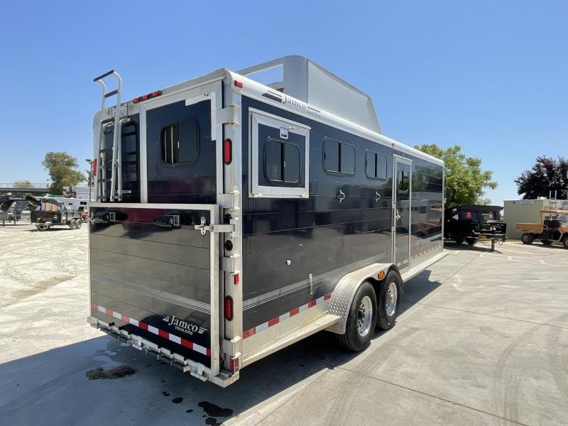 2005 Jamco 4 Horse Gooseneck Trailer image 5