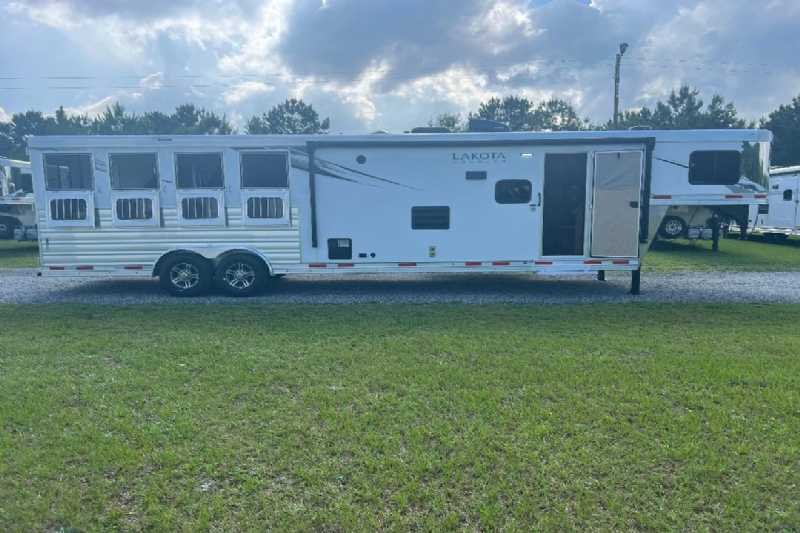 2024 Lakota Charger 8411RKGLQ 4 Horse Trailer with 11′ Short Wall image 4