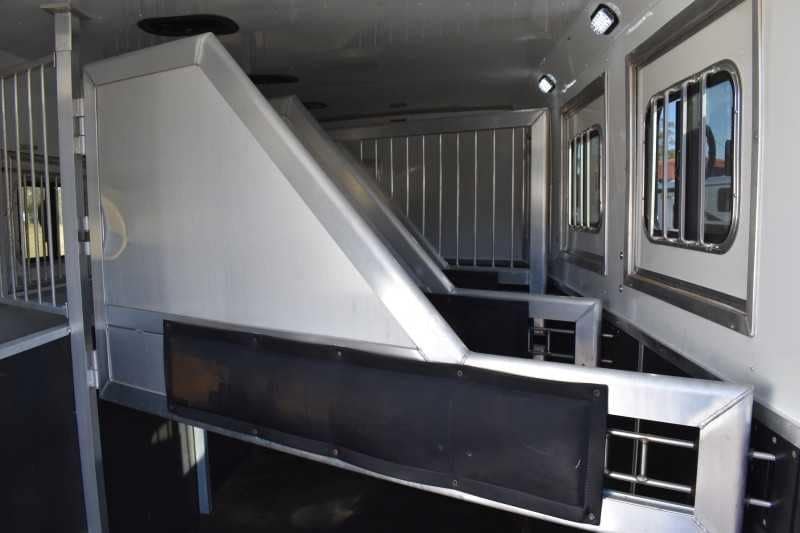 2015 Lakota 8411GLQ 4 Horse Trailer with 11′ Short Wall image 23