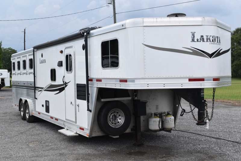2013 Lakota Charger 8411LQ 4 Horse Trailer with 13′ Short Wall image 5
