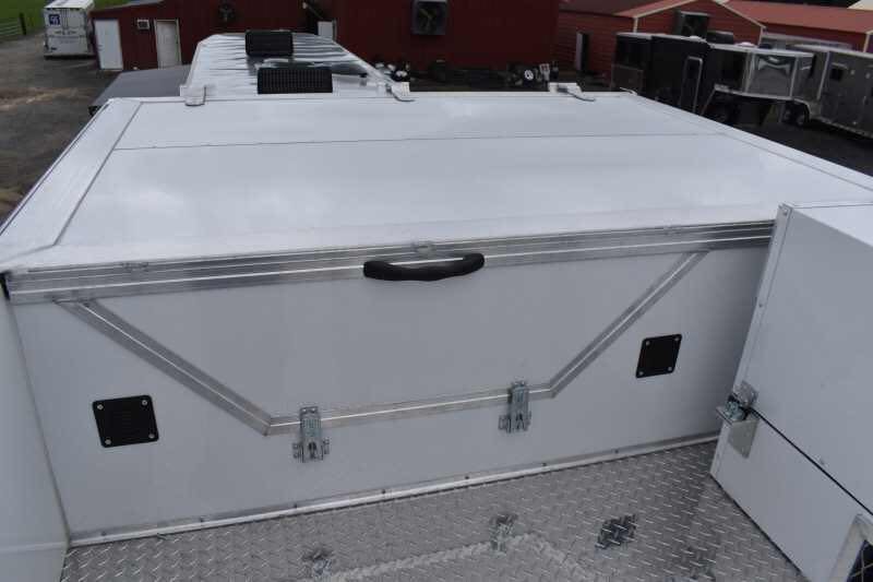 2021 Lakota BigHorn 8519TBB 5 Horse Trailer with 19′ Short Wall image 23