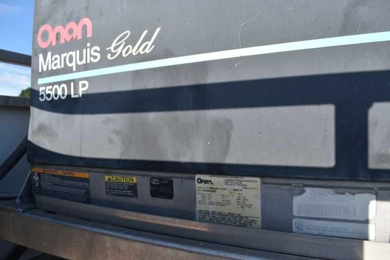 2006 Platinum 8410LQ 4 Horse Trailer with 9′ Short Wall image 28