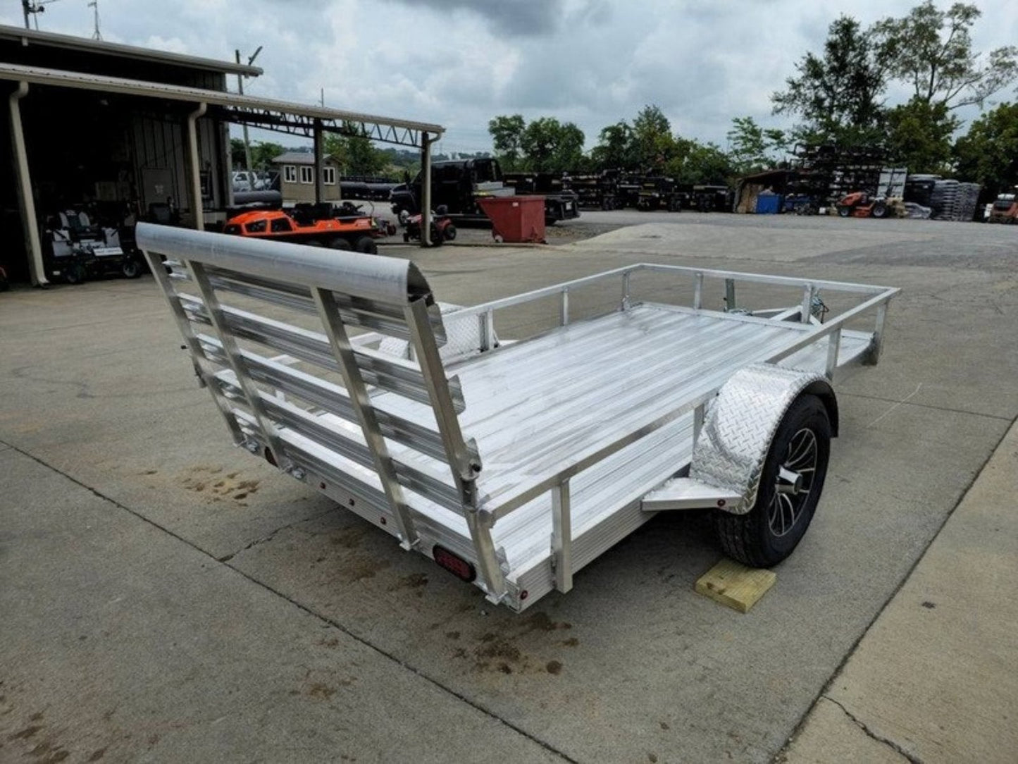 5' x 10' Aluminum Utility Trailer W Gate and Mag Wheels 3500lb Axle image 8