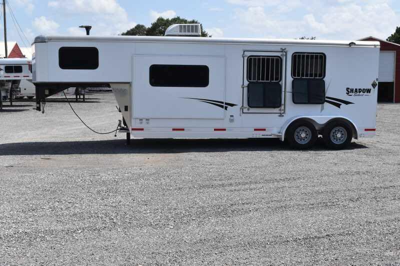2014 Shadow 7208GLQ 2 Horse Trailer with 8′ Short Wall image 7