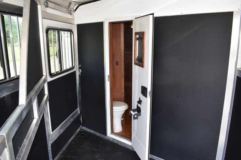 2014 Shadow 7208GLQ 2 Horse Trailer with 8′ Short Wall image 26