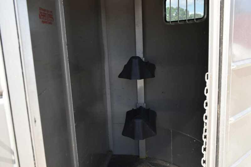 2010 Calico 2 Horse Trailer image 3