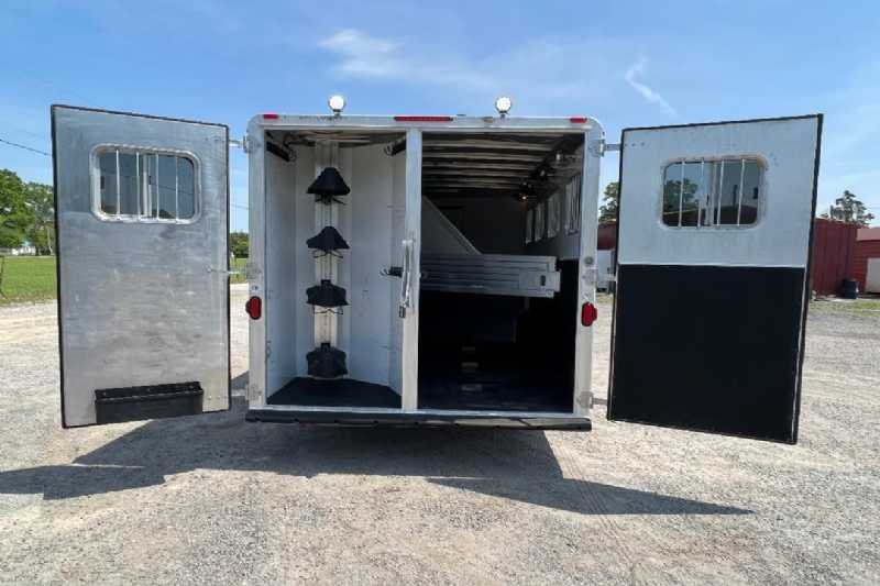 2006 Featherlite 8412LQ 4 Horse Trailer with 12′ Short Wall image 6