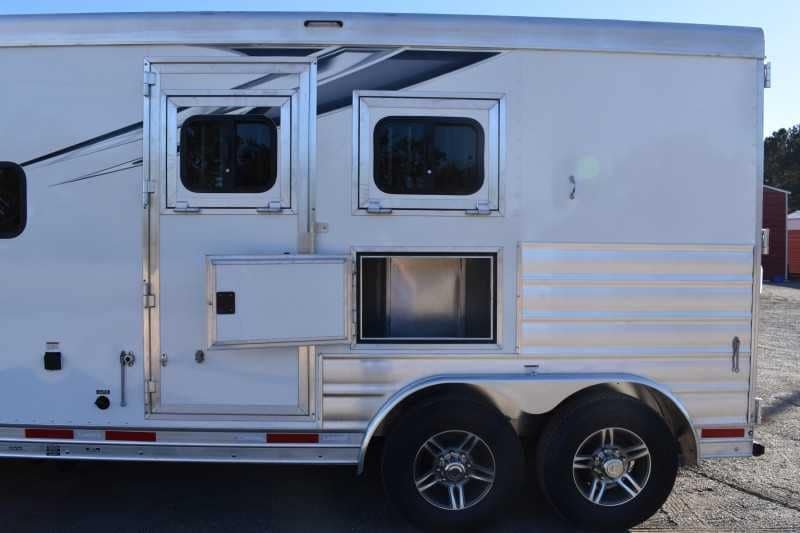 2022 Lakota Charger LQ 2 Horse Trailer with 9′ Short Wall image 8