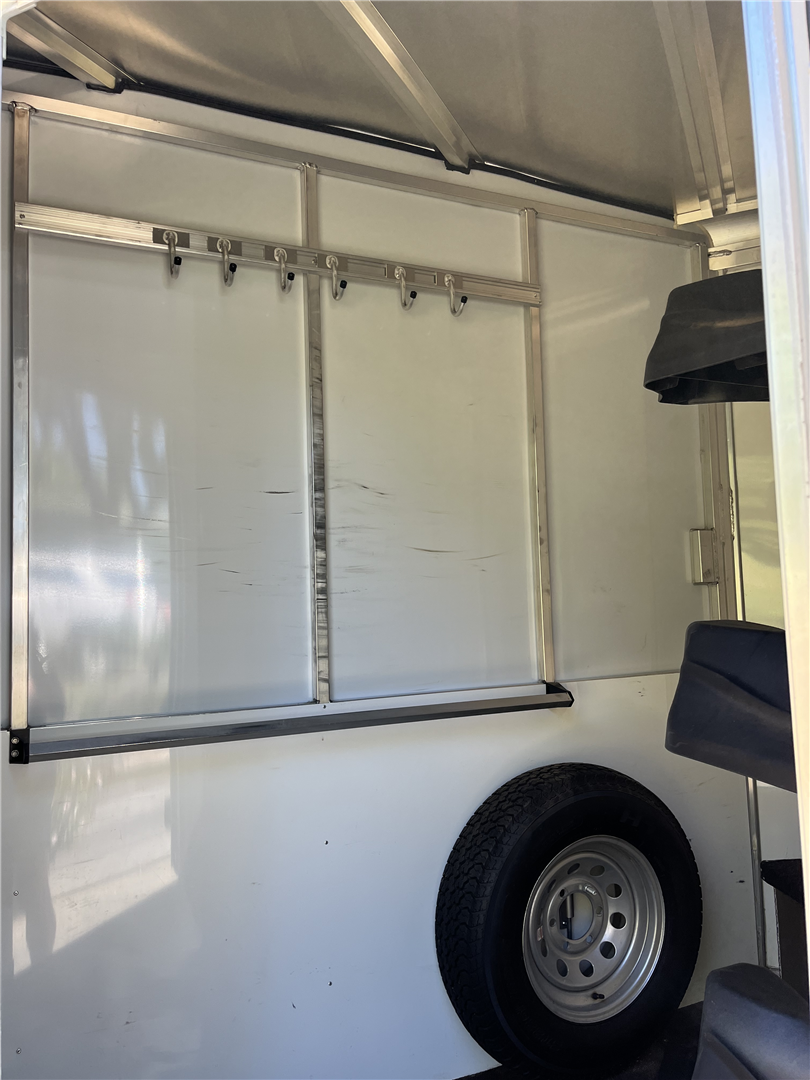 2013 Sundowner Trailers Sportman 3 Horse Triler image 13