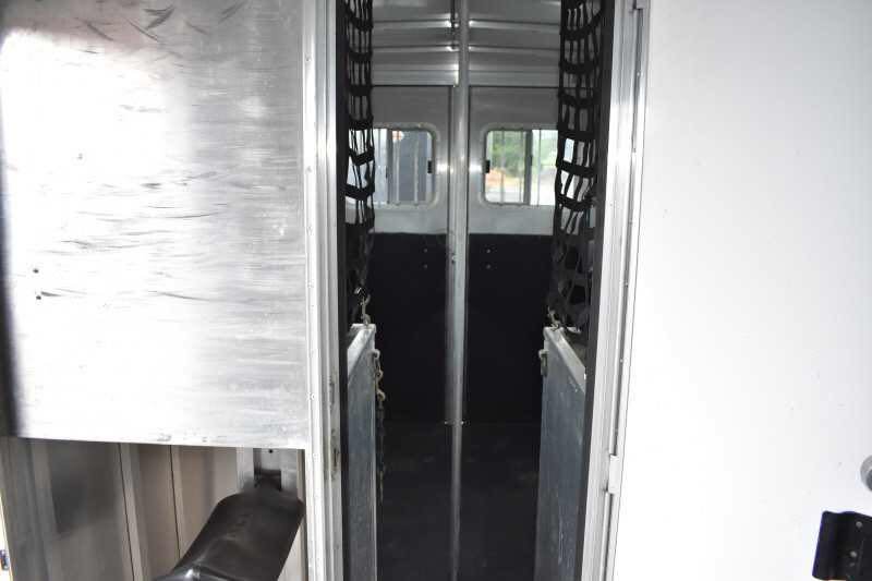 2003 Featherlite 2HST 2 Horse Trailer image 2
