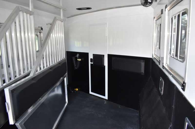 2020 Bison Laredo 3 Horse Trailer with 11′ Short Wall image 30