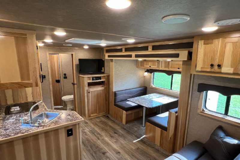 2024 Lakota Charger 8411RKGLQ 4 Horse Trailer with 11′ Short Wall image 20