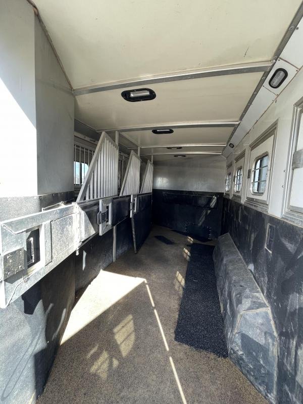 2016 Hart Ultimate 4H Bumper Pull image 8