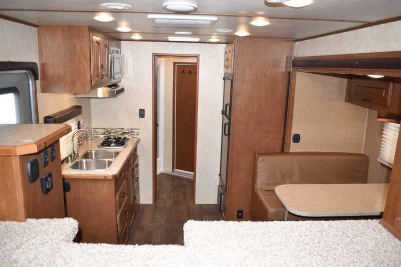 2015 Bison Ranger 3LQ Horse Trailer with 10′ Short Wall image 15