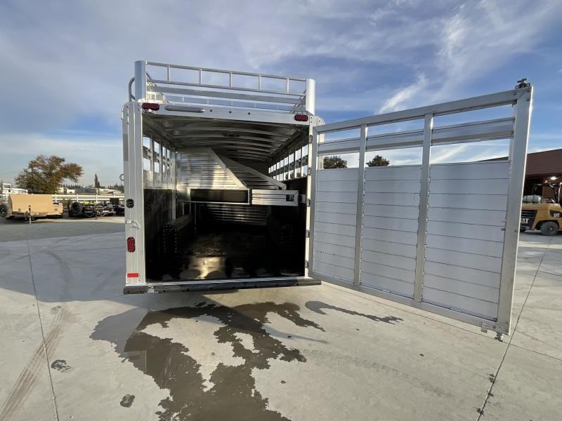 NEW 2024 Elite Trailers 5 Horse Stock Combo BP Horse Trailer image 8