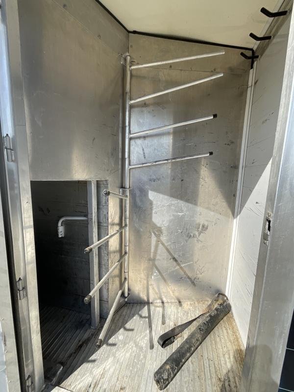 2005 Jamco 4 Horse Gooseneck Trailer image 20