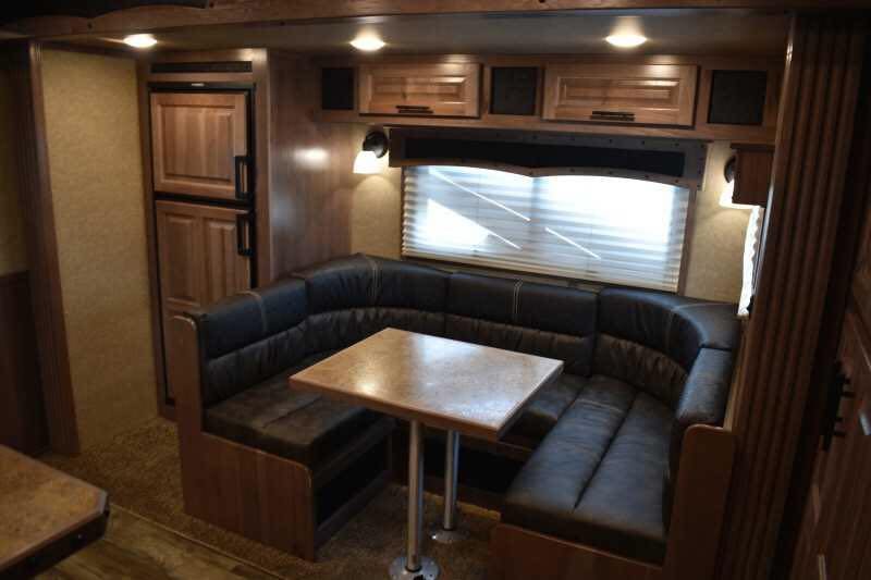 2021 Lakota BigHorn 8519TBB 5 Horse Trailer with 19′ Short Wall image 35