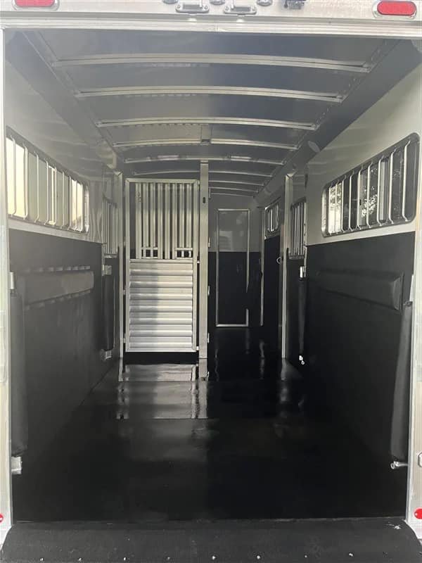 2019 4 Star 2+1 GN image 19