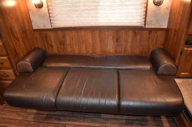 2013 Lakota Charger 8411LQ 4 Horse Trailer with 13′ Short Wall image 15