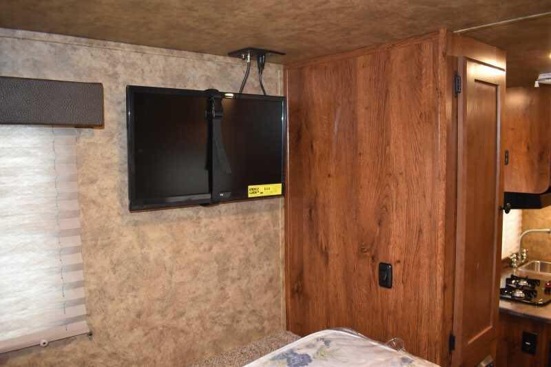 2020 Lakota Colt 8209SO 2 Horse Trailer with 9′ Short Wall image 28