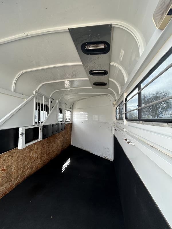 2000 Morgan Built 3 Horse Bumper Pull Horse Trailer image 9