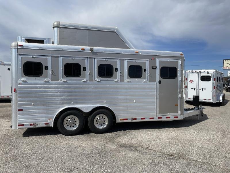 2016 Hart Ultimate 4H Bumper Pull image 4