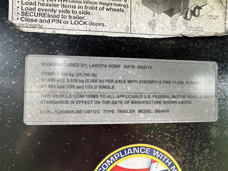 2014 Lakota Bighorn 8416, Generator, Couch, Dinette 17’ Shortwall, 4 Horse Trailer, 12′ Slide. image 9