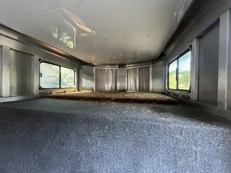 2019 Shadow 2+1 Gooseneck image 2