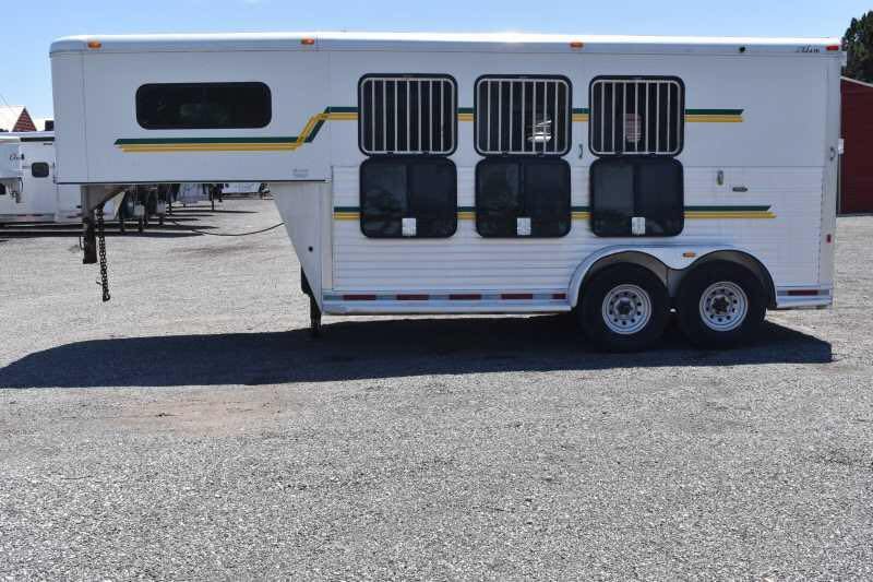 2006 Adam 7302 3 Horse Trailer image 6