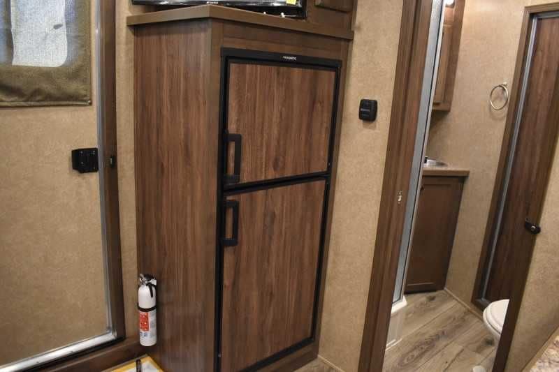 2022 Lakota Charger LQ 2 Horse Trailer with 9′ Short Wall image 13