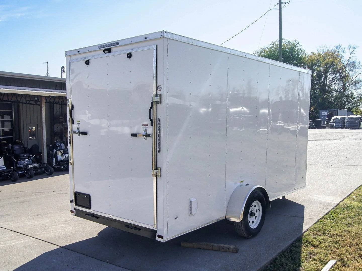 6x14 White Slant Top V-Nose Enclosed Trailer 3,500lb Axle image 4