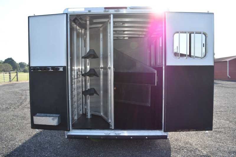 2015 Exiss 7308LQ 3 Horse Trailer with 8′ Short Wall image 21