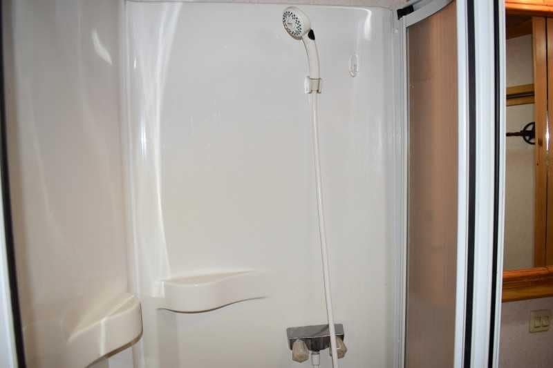 2003 Bloomer 8414LQ 4 Horse Trailer with 14′ Short Wall image 23