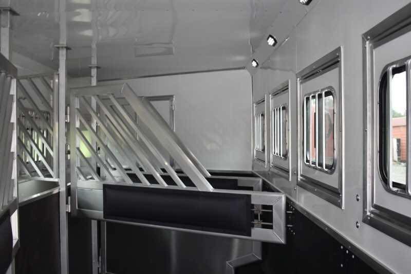 2021 Lakota BigHorn 8519TBB 5 Horse Trailer with 19′ Short Wall image 18