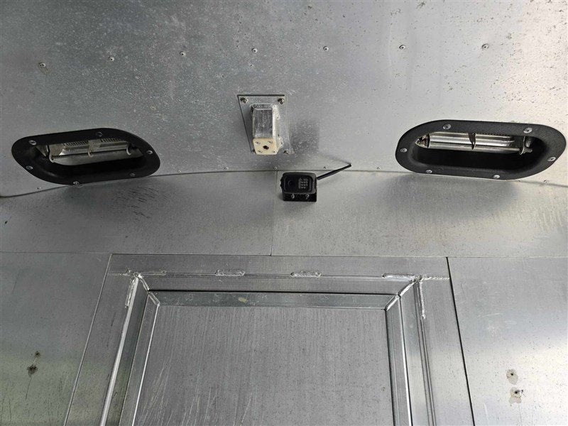 2000 C&C 2 horse Gooseneck image 7