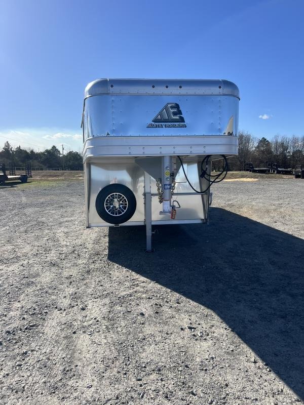 2025 Elite Trailers 8’x28′ Show Cattle Stock Combo Trailer image 6