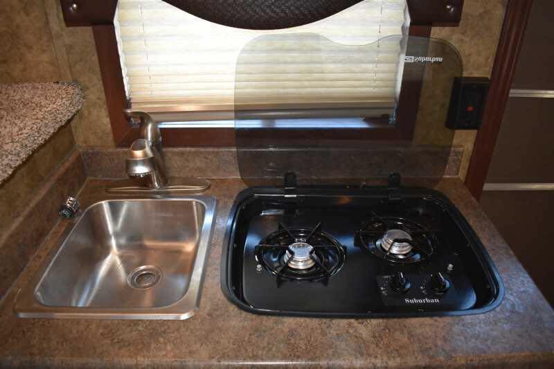 2017 Exiss Escape 7308LQ 3 Horse Trailer with 8′ Short Wall image 9