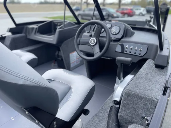 2025 Princecraft Holiday® 162 WS Max Fishing Boat image 11