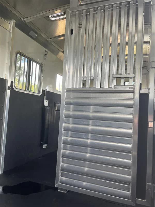 2019 4 Star 2+1 GN image 16