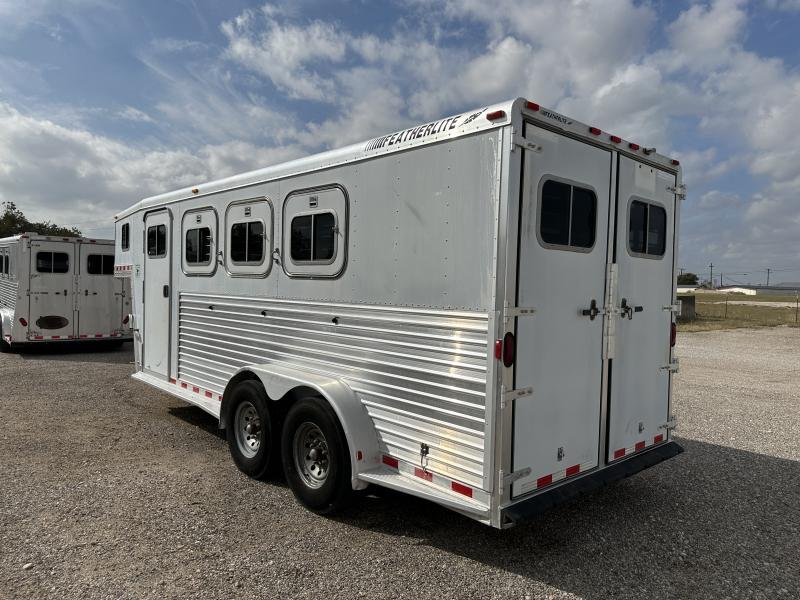 2000 Featherlite 3H GN with Dressing Room Horse Trailer image 8