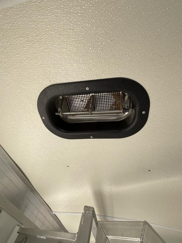 2005 Jamco 4 Horse Gooseneck Trailer image 32