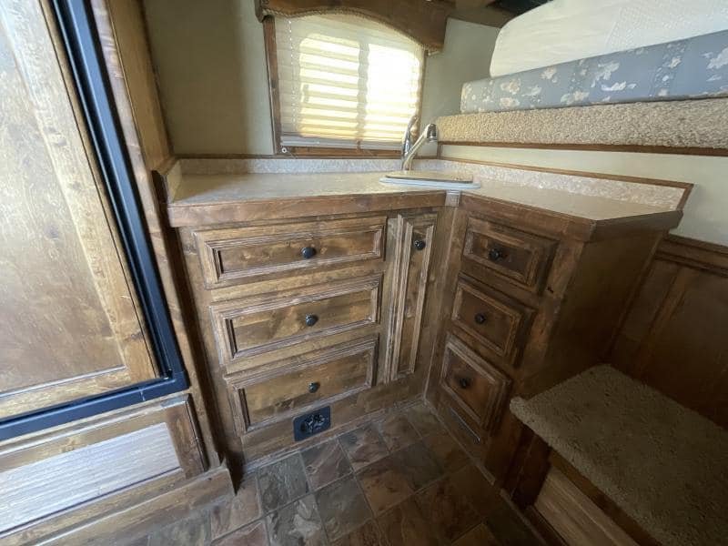 2008 4-Star Trailer 4 horse 12ft Outlaw LQ image 42