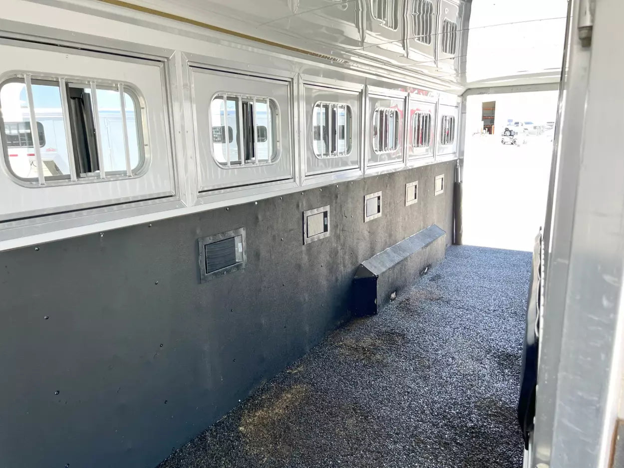 2015 Sooner 6 Horse Gooseneck image 18