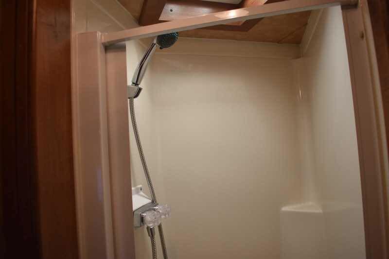 2014 Shadow 7208GLQ 2 Horse Trailer with 8′ Short Wall image 20