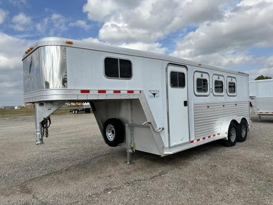 2000 Featherlite 3H GN with Dressing Room Horse Trailer image 0