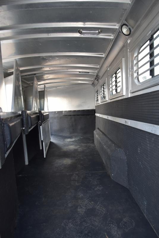 2008 C and C Trailers 4 Horse Bumper Horse Trailer image 9