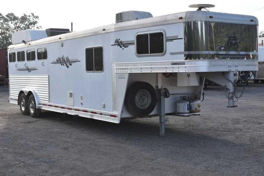2006 Platinum 8410LQ 4 Horse Trailer with 9′ Short Wall image 0